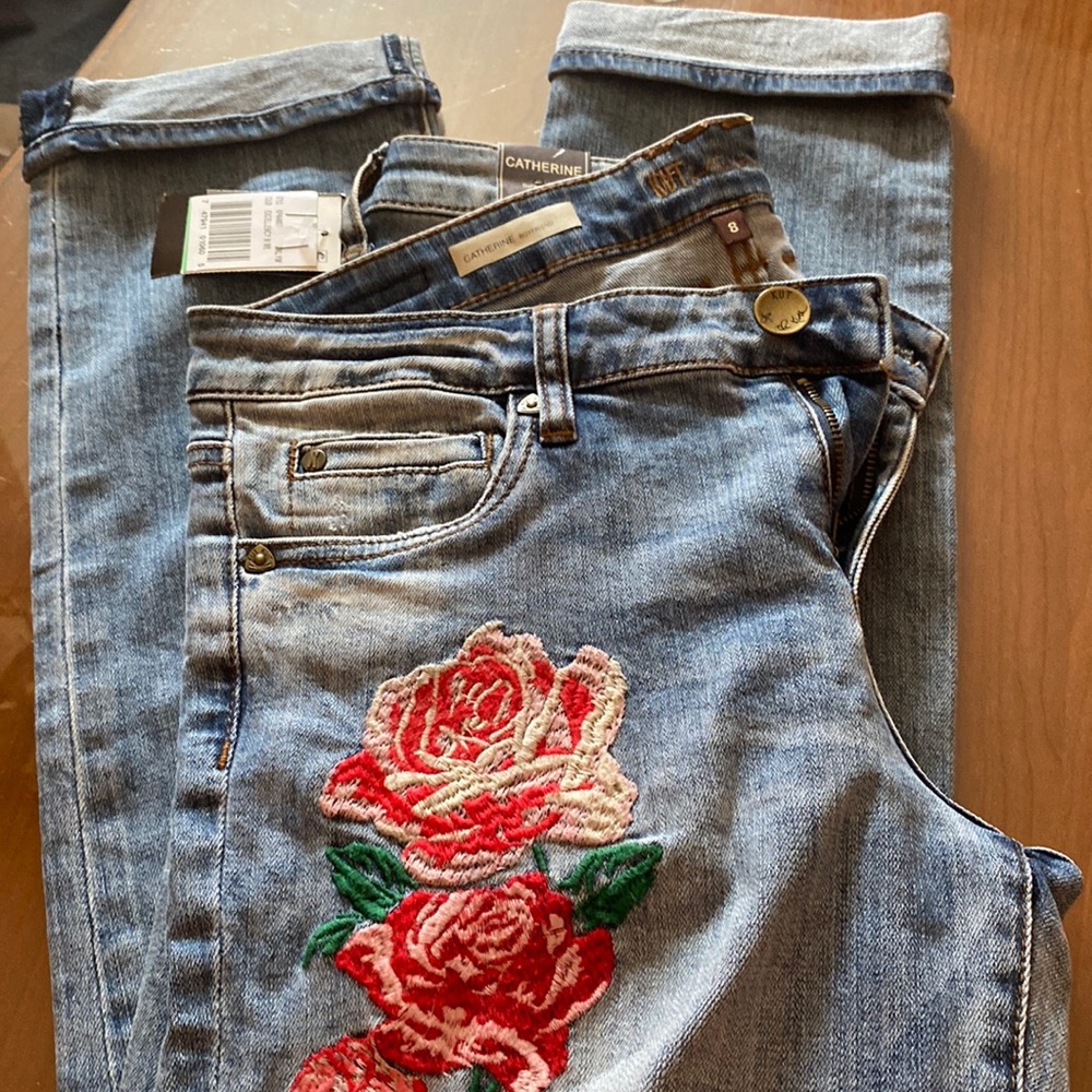KUT Catherine Boyfriend Jeans Embroidered Rose